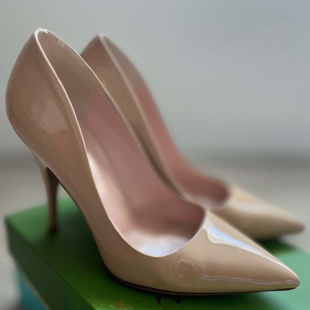Kate Spade Licorice Powder Patent Classic Pumps w Box Size 6.5 Nude